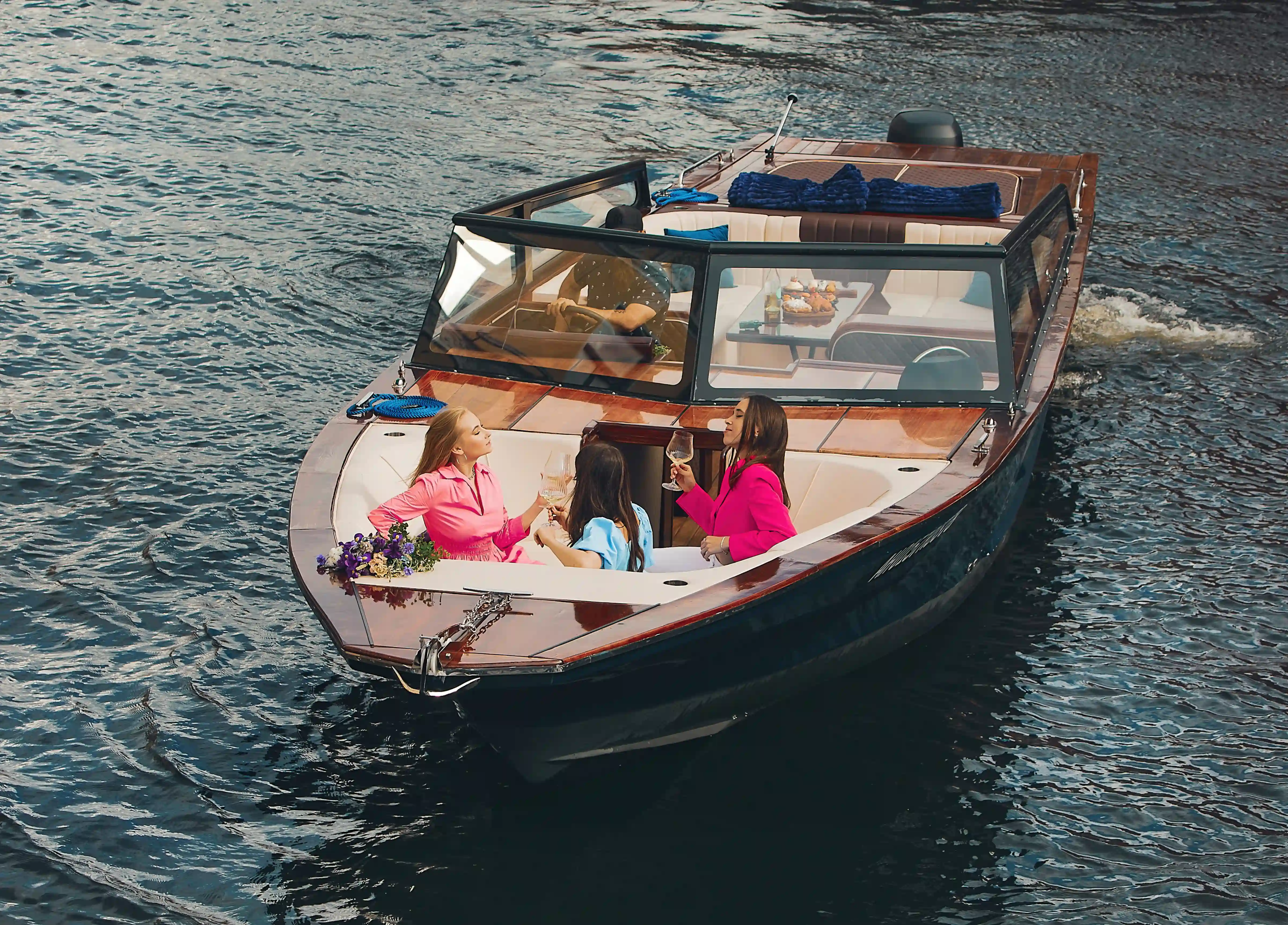 Катер Blueberry image- 3